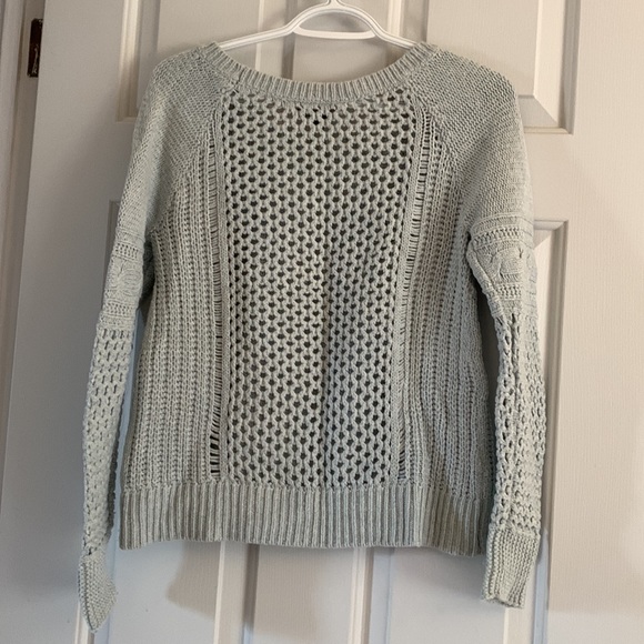 Super soft & comfy AE 🦅 sweater - Picture 2 of 10